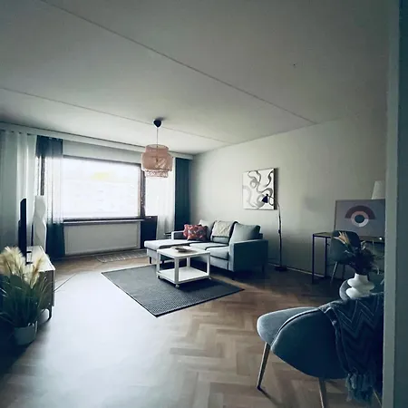 Kotimaailma Keulantie Neljaelle * Pori